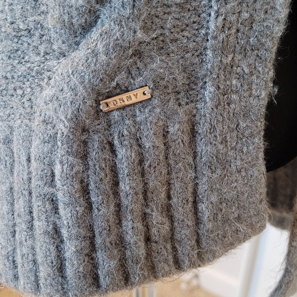 DKNY Women's SIZE LARGE Gray Cable Knit Oversize Cowl Neck slit-side sweater - Picture 5 of 7